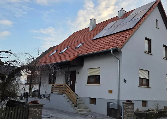 Διαμέρισμα Gemuetliches In Schnaid Mit Zwei Separaten Und Geraeumigen - Ausgestattet Mit Je Einer Grossen Kueche, Zwei Schlafzimmern Und Einem Badezimmer