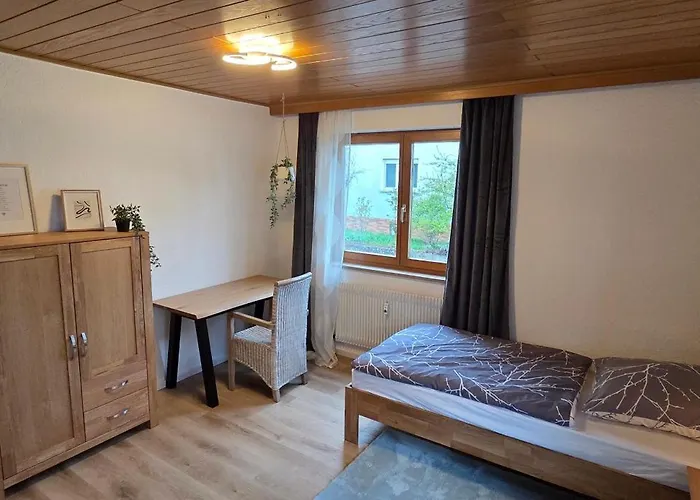 Gemuetliches In Schnaid Mit Zwei Separaten Und Geraeumigen - Ausgestattet Mit Je Einer Grossen Kueche, Zwei Schlafzimmern Und Einem Badezimmer Διαμέρισμα *